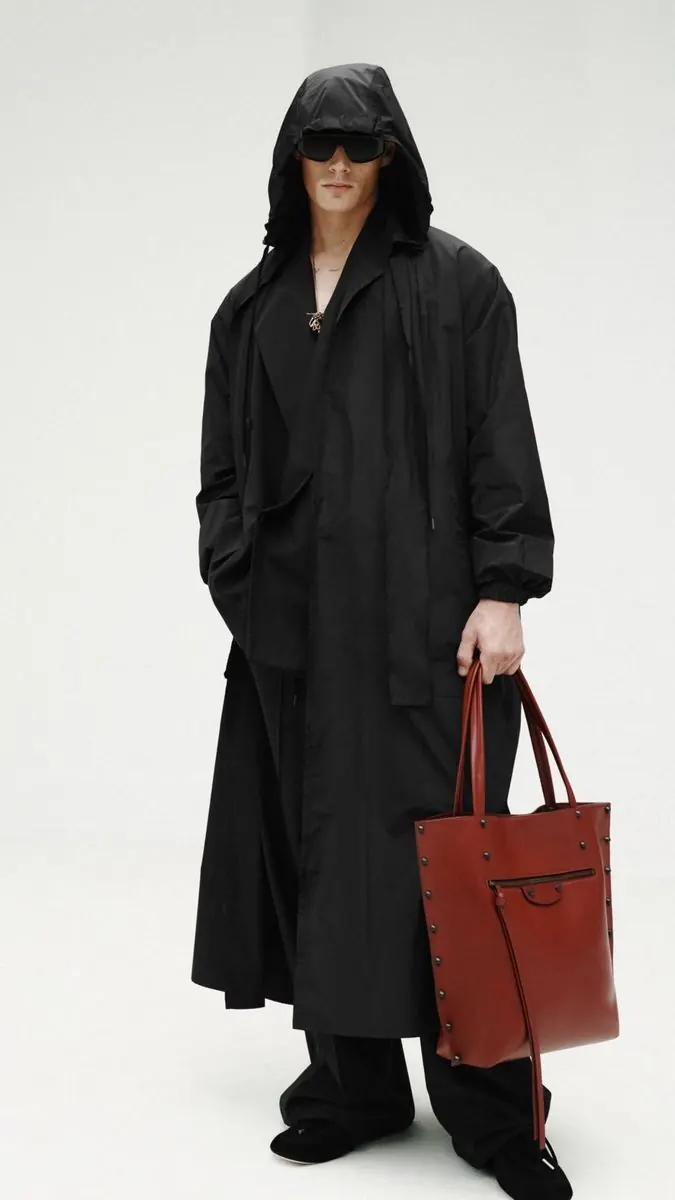 Balenciaga — Spring–Summer 27 — Lookbook (12/12)