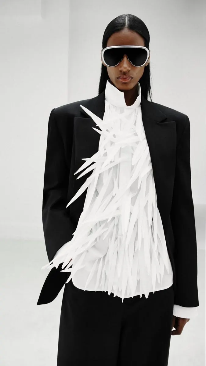Balenciaga — Spring–Summer 27 — Lookbook (4/12)
